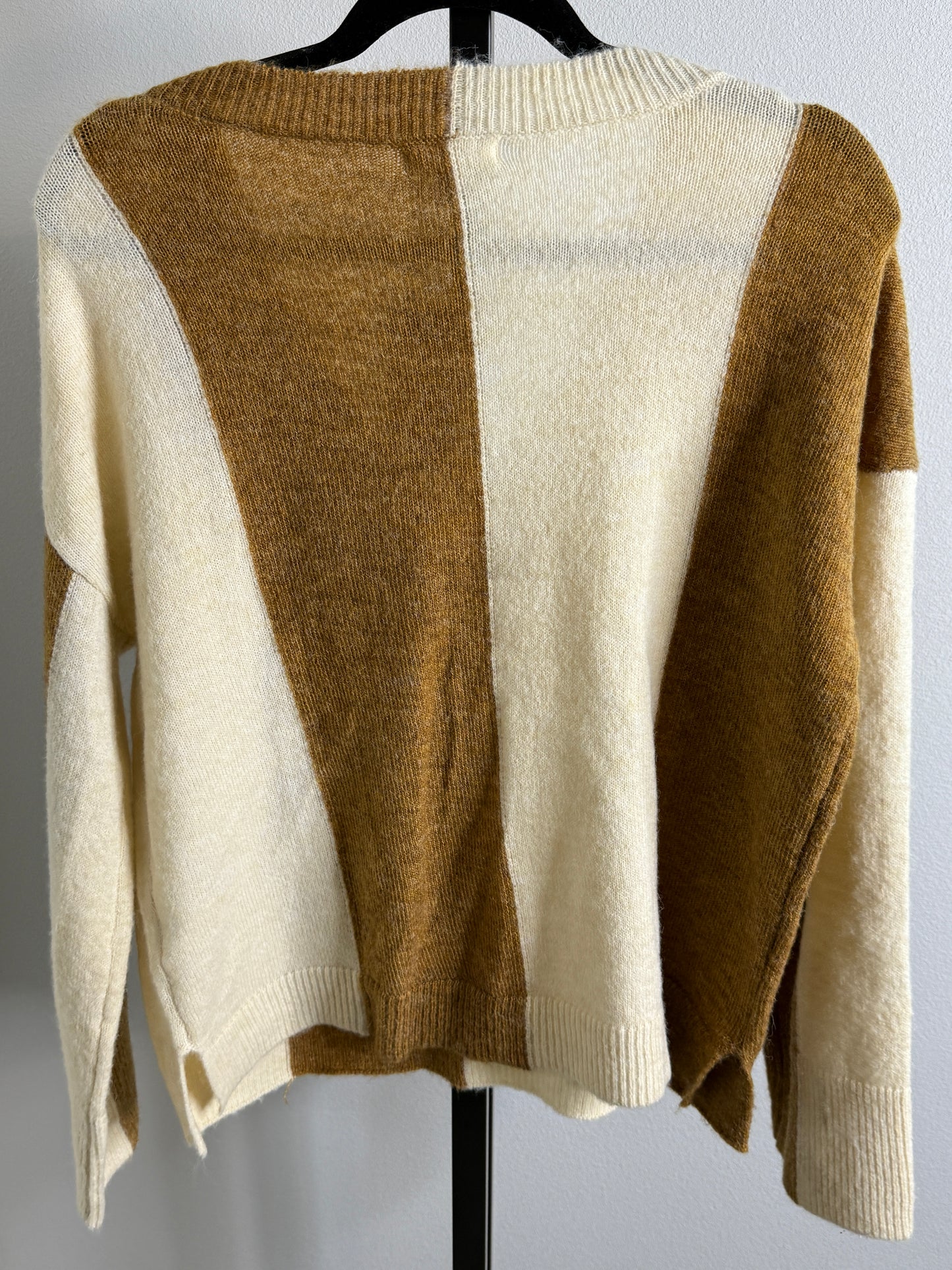 V-Neck Colorblock Sweater in Camel