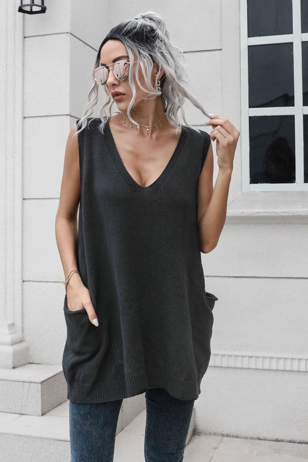 V neck hot sale sleeveless vest